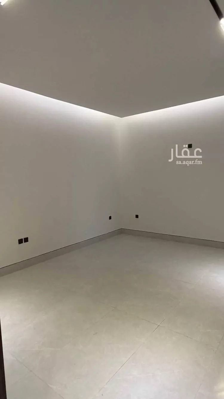 Floor for Sale in Riyadh Al Arid 24