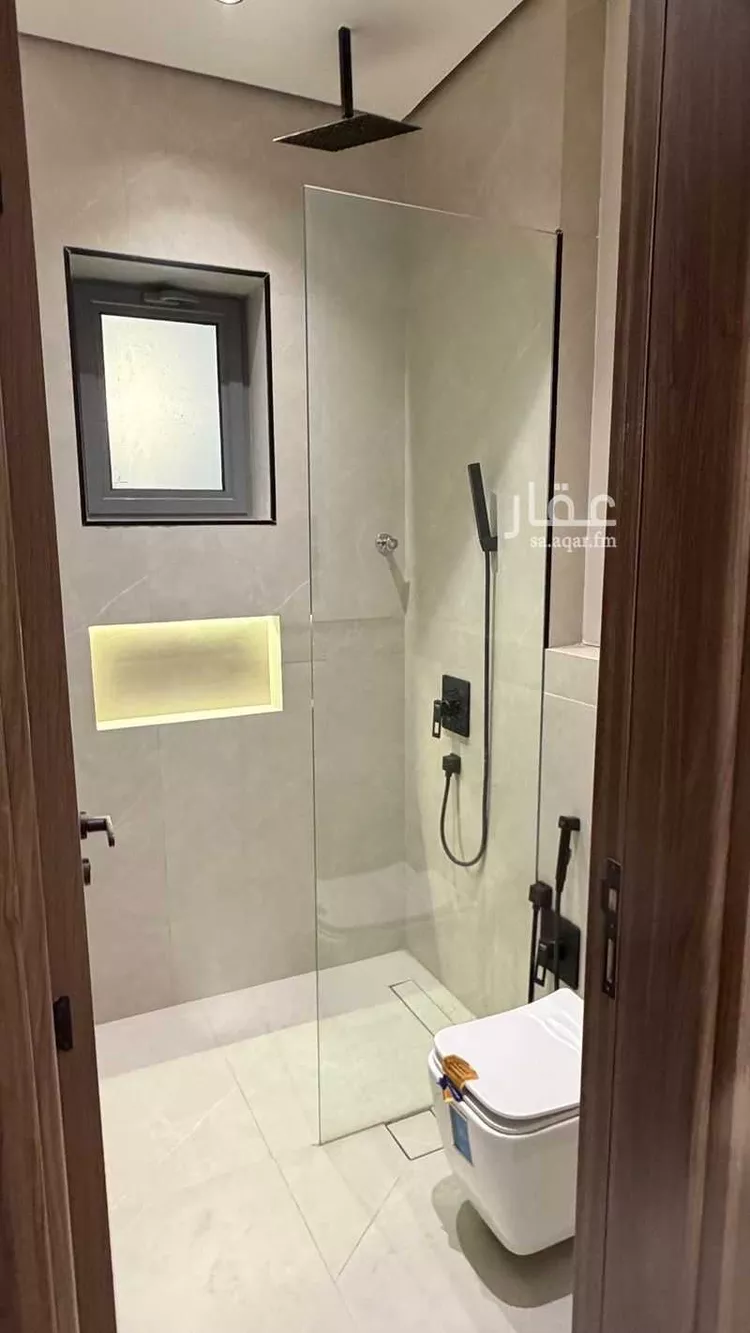 Floor for Sale in Riyadh Al Arid 21