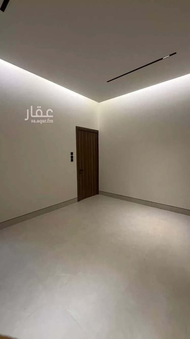 Floor for Sale in Riyadh Al Arid 23