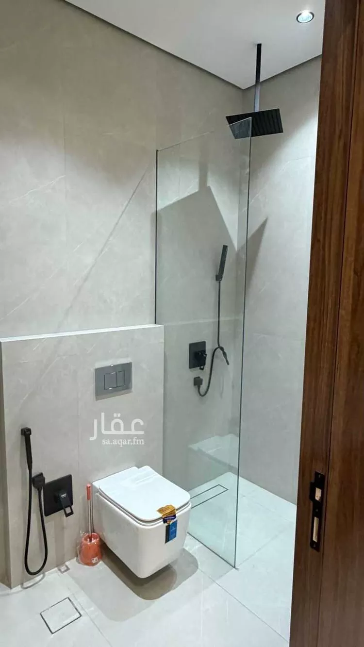 Floor for Sale in Riyadh Al Arid 25