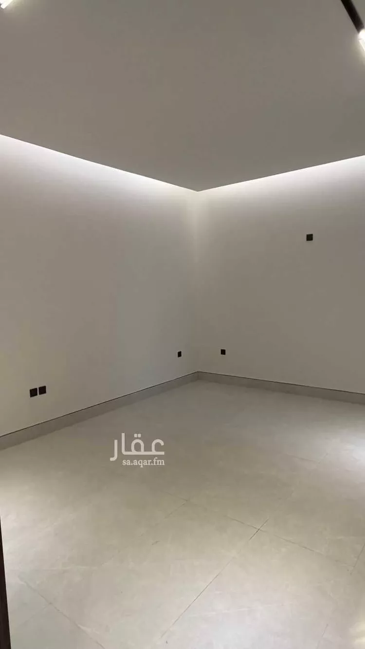 Floor for Sale in Riyadh Al Arid 28