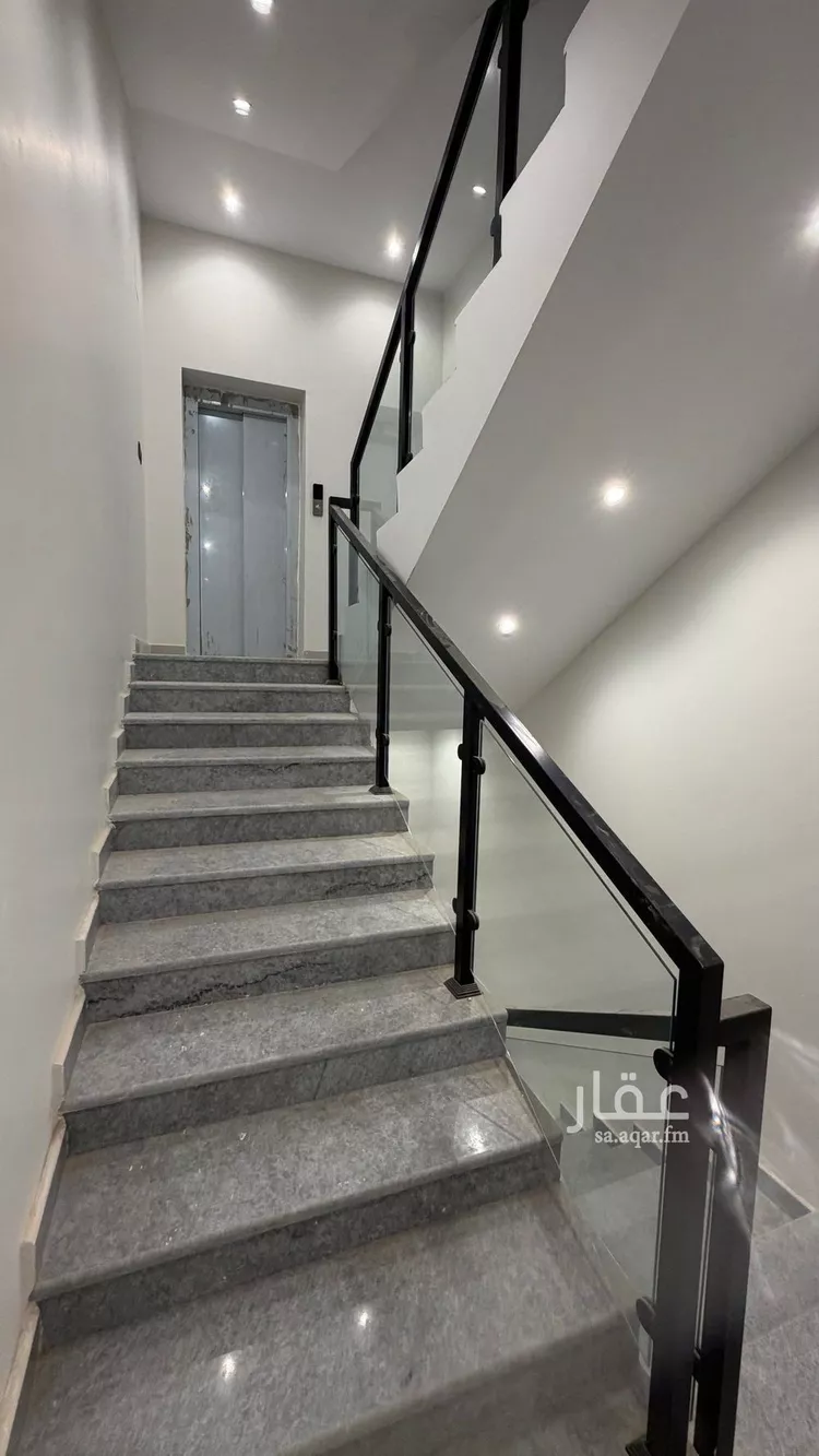 Floor for Sale in Riyadh As Safaa 6