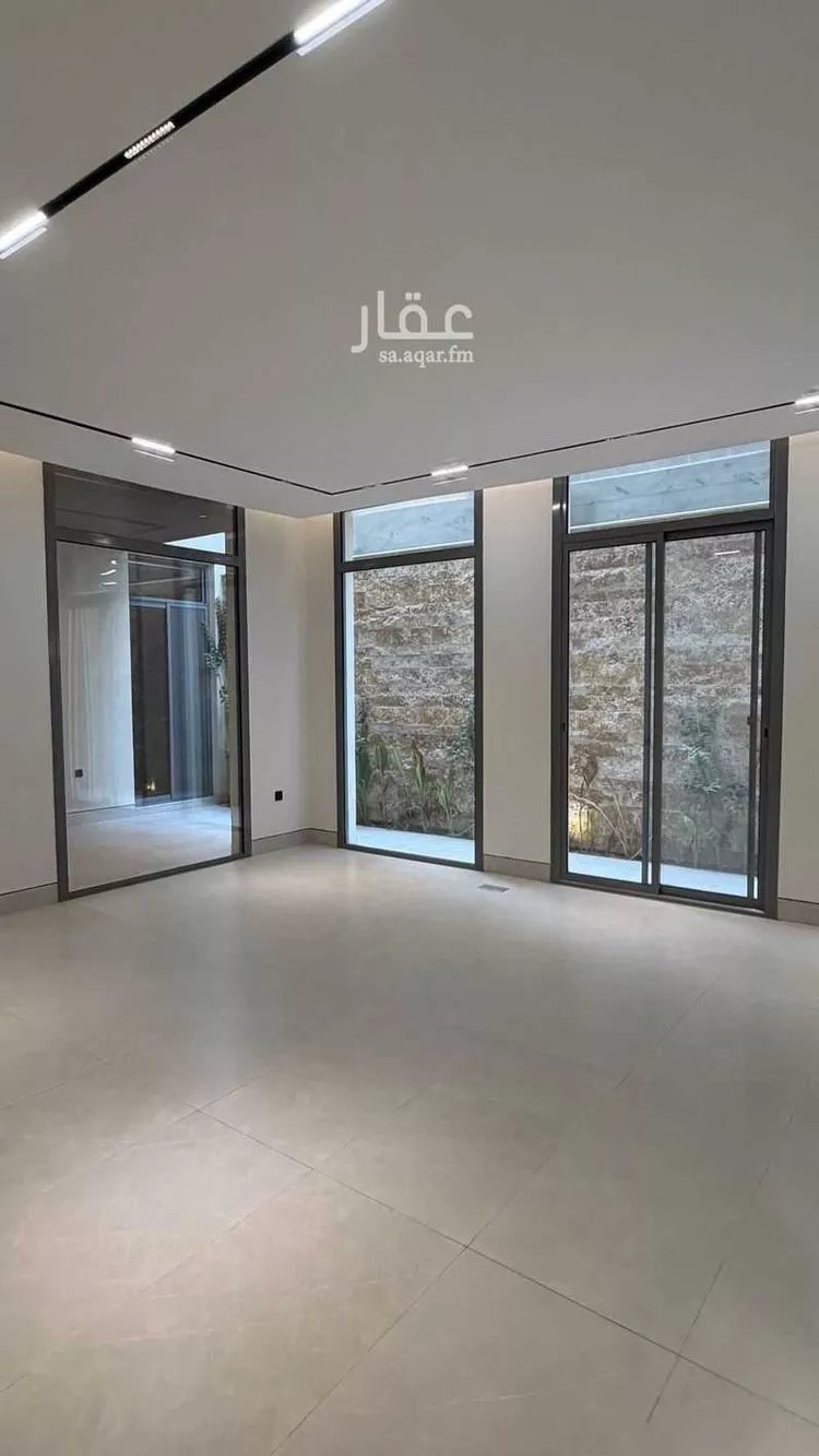 Floor for Sale in Riyadh Al Arid 11