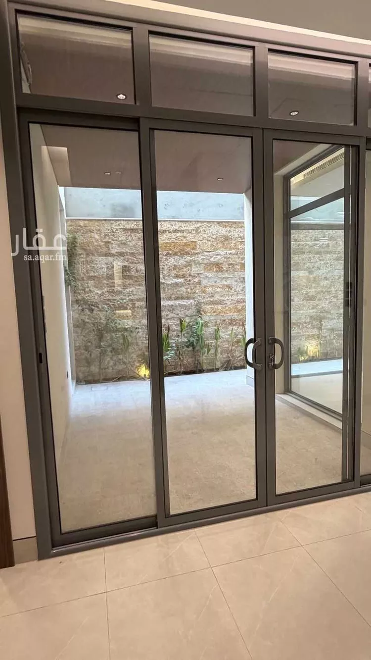Floor for Sale in Riyadh Al Arid 12