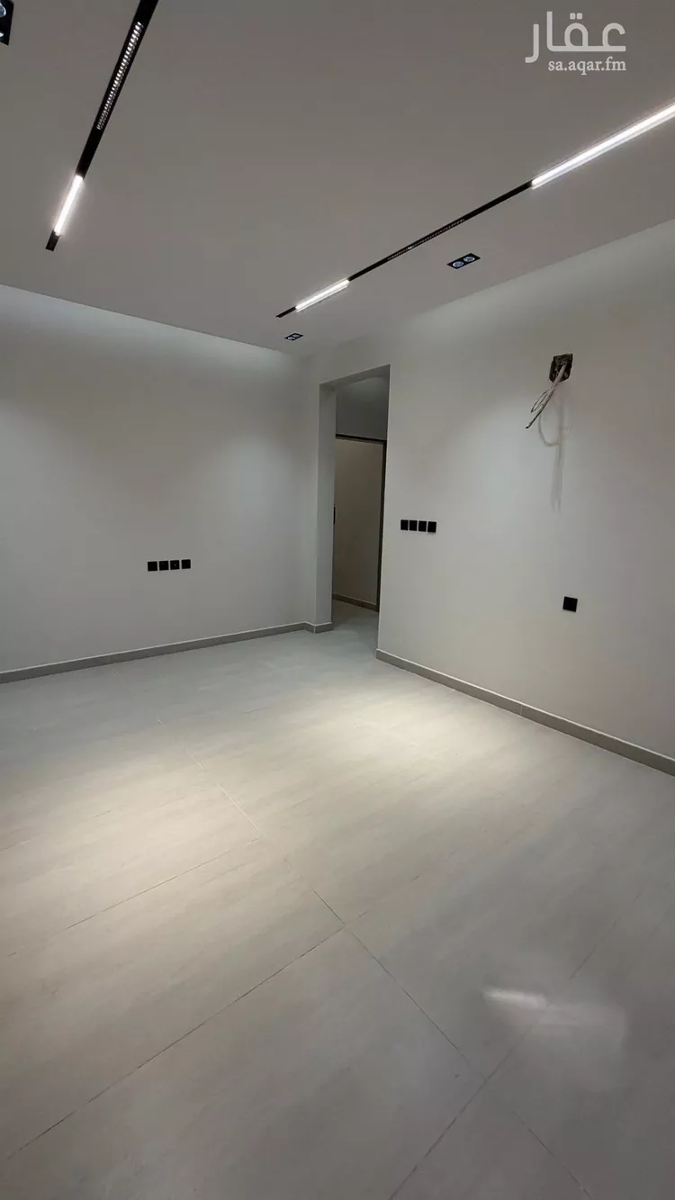 Floor for Sale in Riyadh As Safaa 7