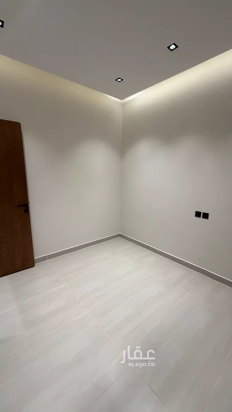 Floor for Sale in Riyadh As Safaa 20