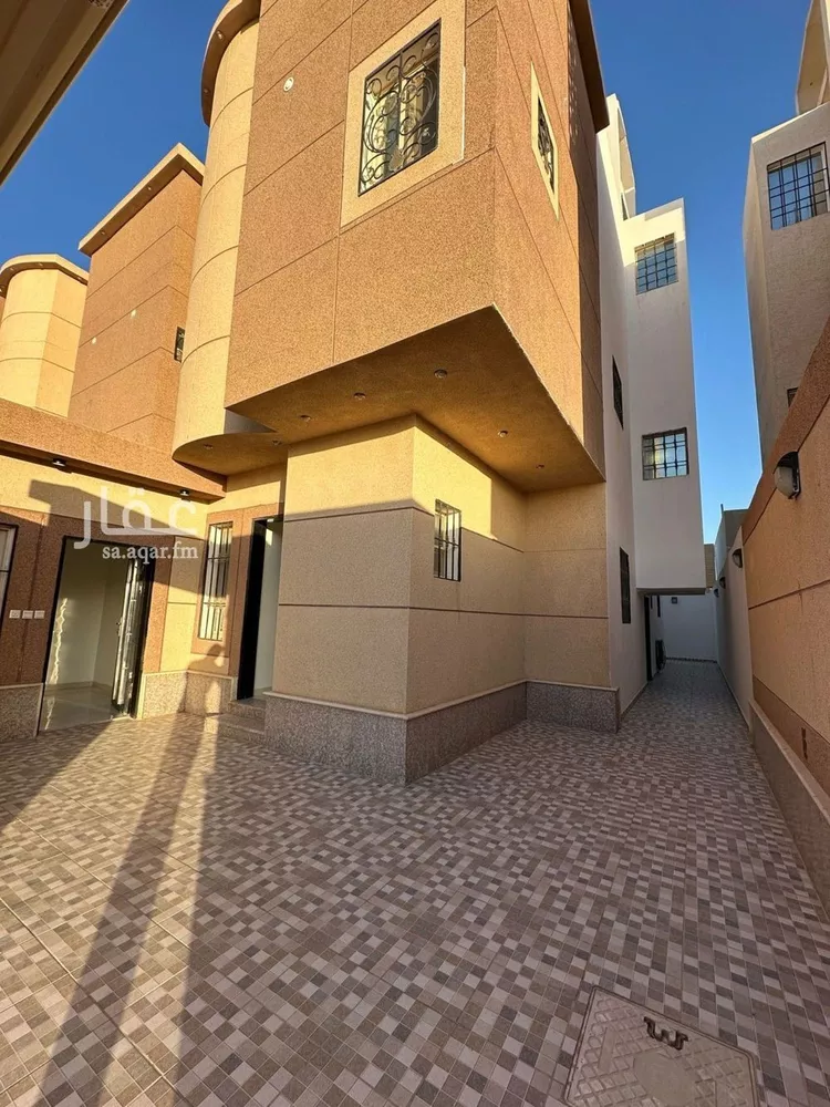 فيلا للبيع في شارع أبي بكر بن فتحون, حي المهدية, مدينة الرياض, منطقة الرياض صورة 4