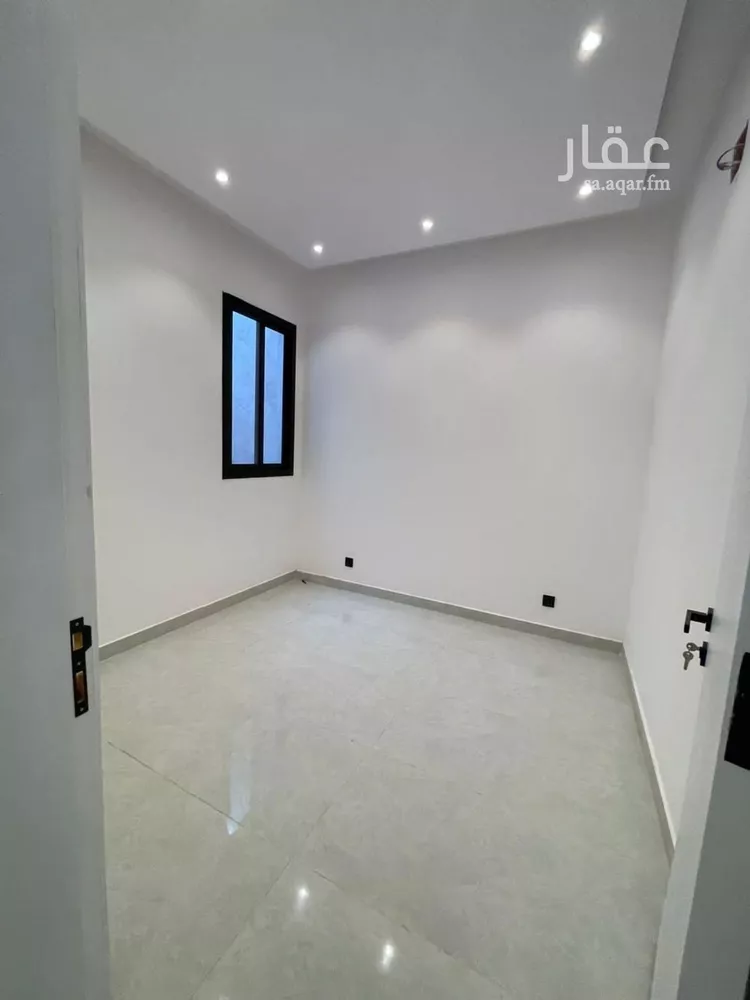 فيلا للإيجار في شارع رقم 109, حي الندوة, مدينة الرياض, منطقة الرياض صورة 2