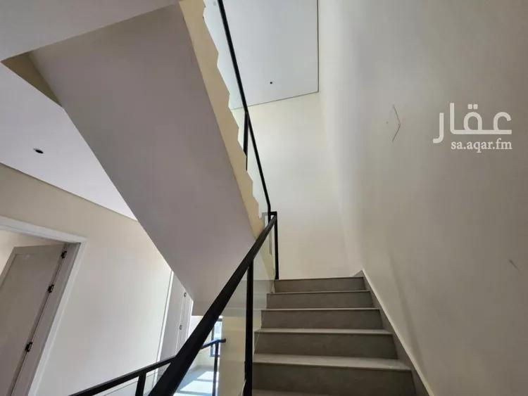 فيلا للإيجار في شارع عبيدالله الفقيه, حي الرمال, مدينة الرياض, منطقة الرياض صورة 5