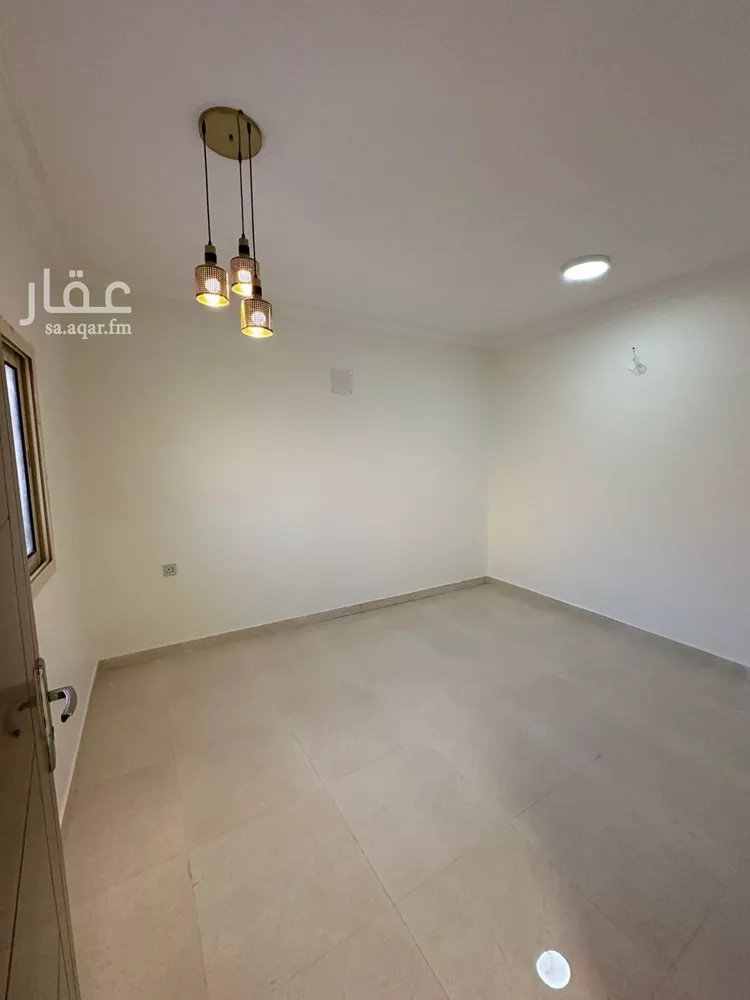 فيلا للبيع في شارع أبي بكر بن فتحون, حي المهدية, مدينة الرياض, منطقة الرياض صورة 3