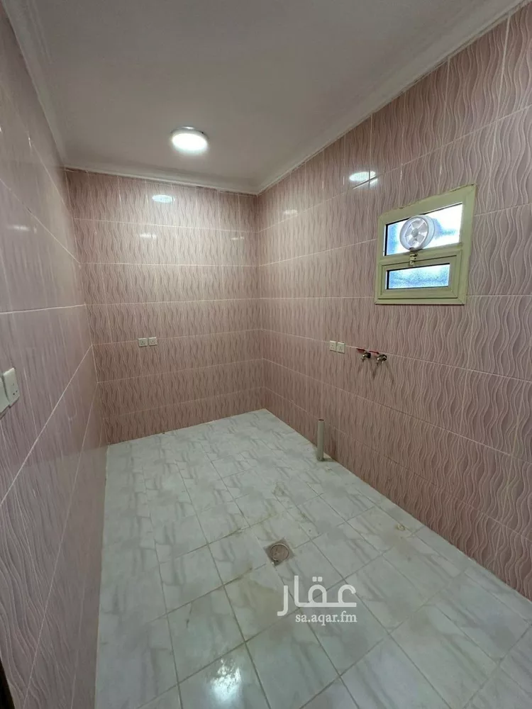 فيلا للبيع في شارع أبي بكر بن فتحون, حي المهدية, مدينة الرياض, منطقة الرياض صورة 5