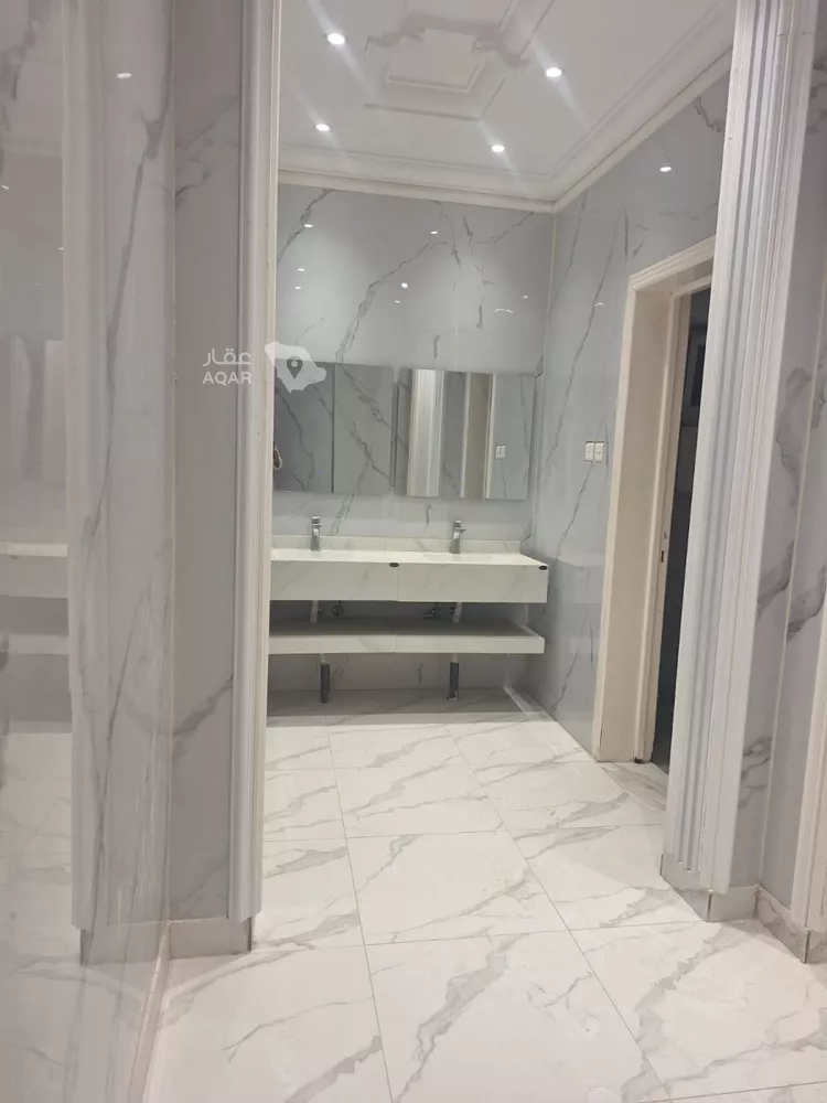 فيلا للإيجار في شارع الحريق, حي الملقا, مدينة الرياض, منطقة الرياض 12