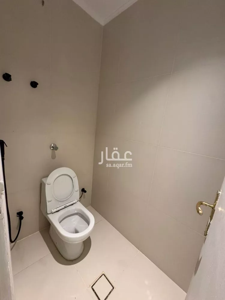 فيلا للإيجار في شارع الحديب, حي النفل, مدينة الرياض, منطقة الرياض 15