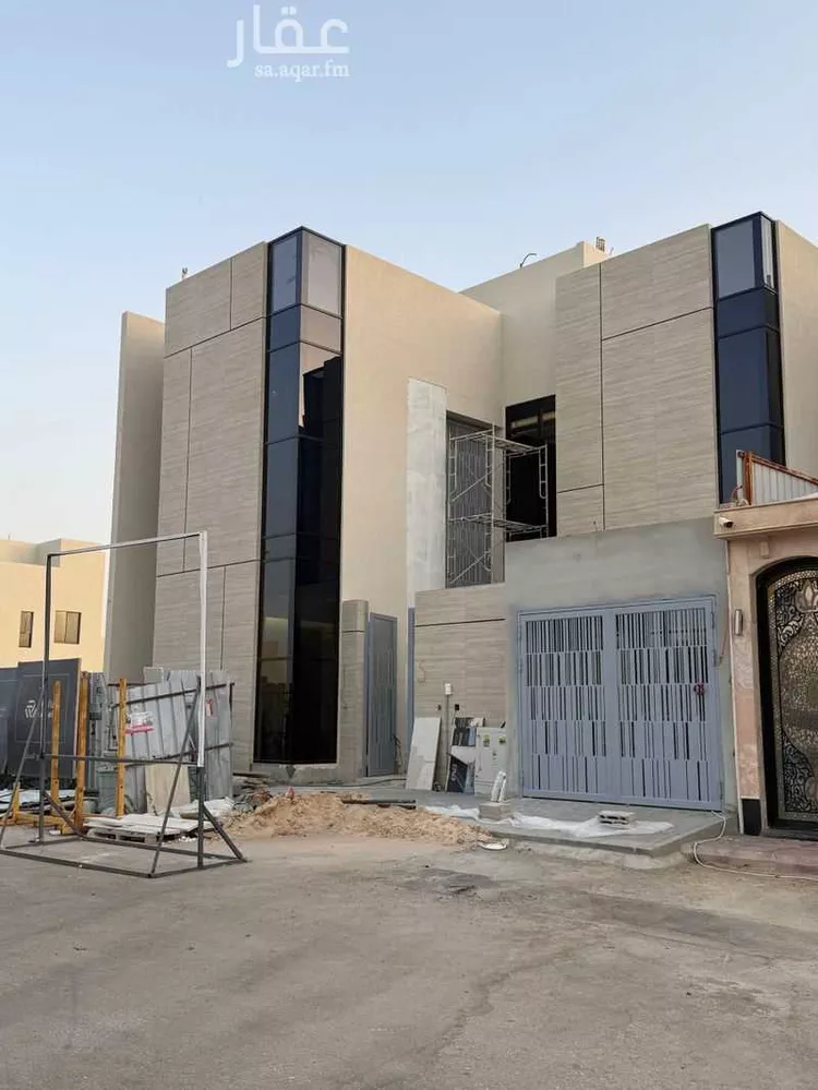 فيلا للبيع في شارع درة بنت عثمان الحلاوي, حي المهدية, مدينة الرياض, منطقة الرياض