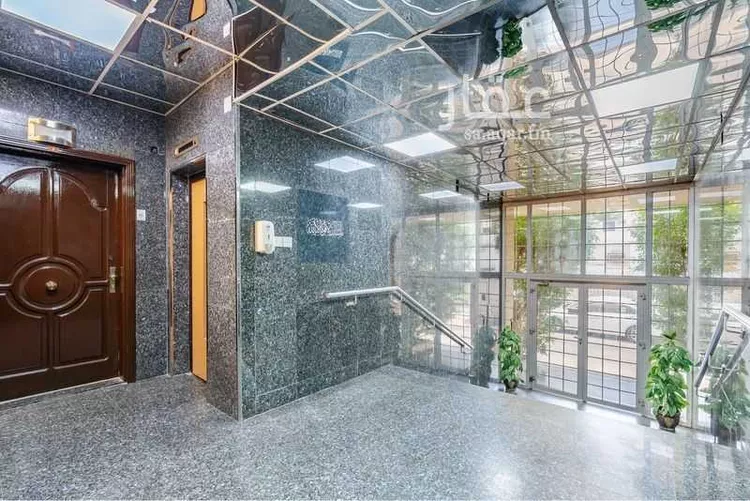 عمارة للبيع في شارع جمعان ابن ناصر, حي الرويس, مدينة جدة, منطقة مكة المكرمة صورة 3