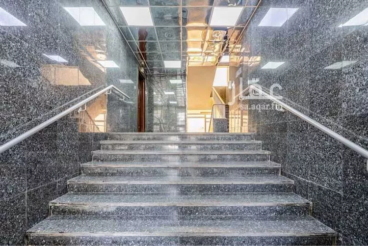 Building for Sale in Jeddah Al Ruwais