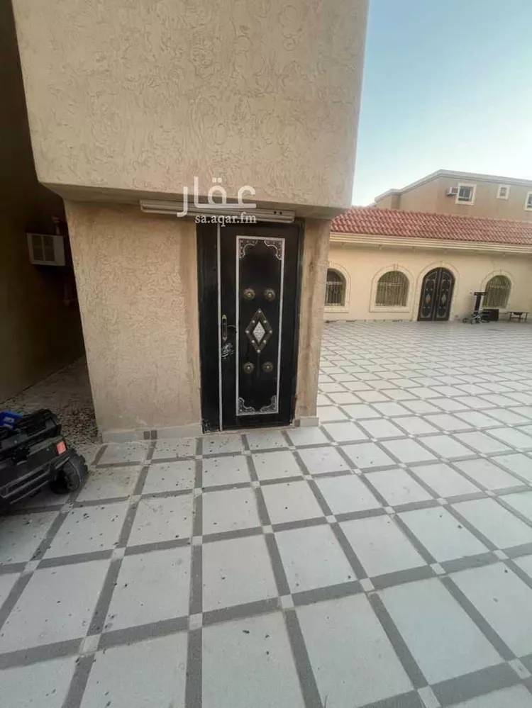 فيلا للبيع في شارع ابن مضاء, حي الحائر, مدينة الرياض, منطقة الرياض صورة 2