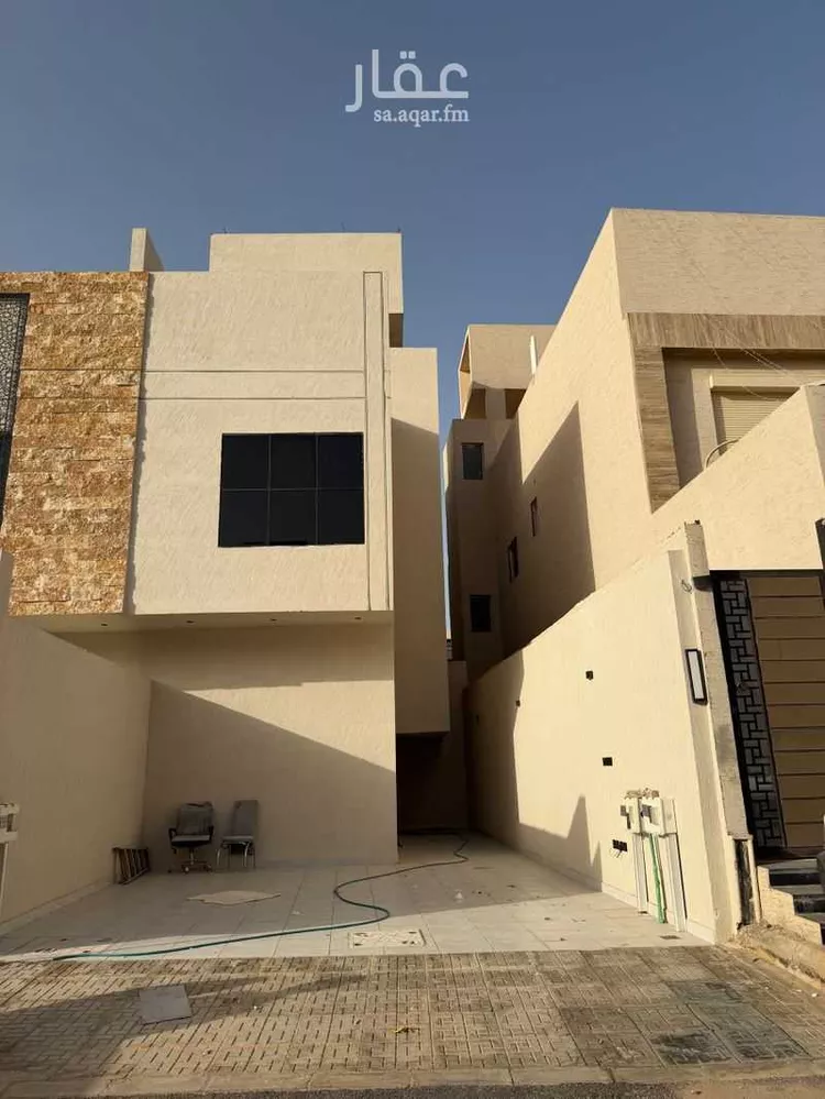 Floor for Sale in Riyadh Namar