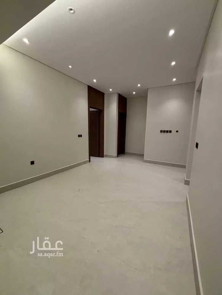 Floor for Sale in Riyadh Al Malqa 26