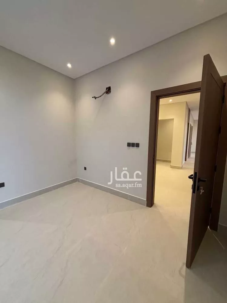 دور للبيع في شارع الجيب, حي الملقا, مدينة الرياض, منطقة الرياض 19