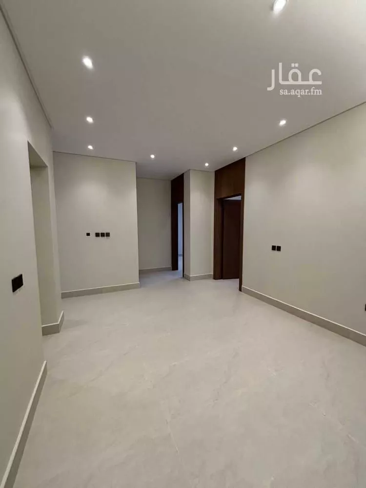 دور للبيع في شارع الجيب, حي الملقا, مدينة الرياض, منطقة الرياض 18