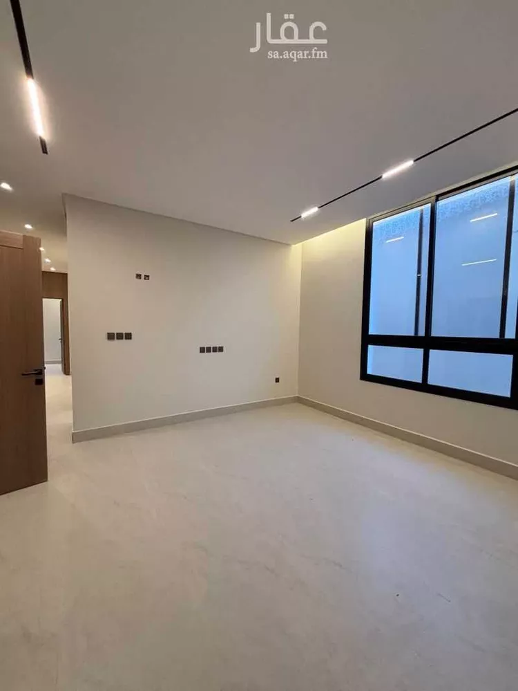 Floor for Sale in Riyadh Al Malqa 17