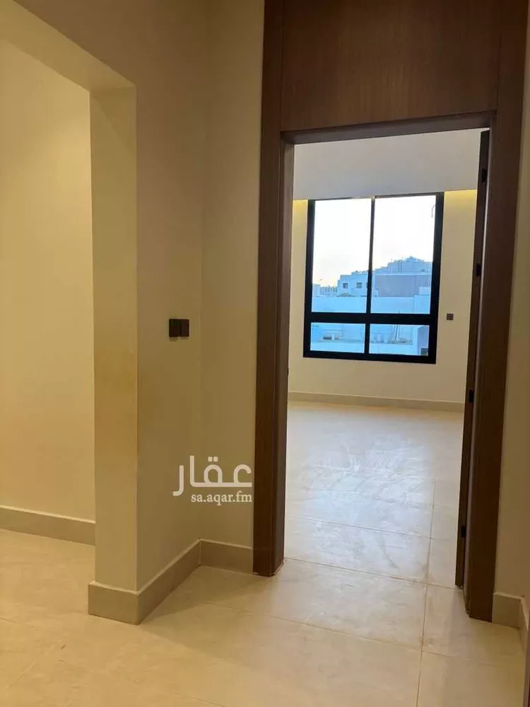 دور للبيع في شارع الجيب, حي الملقا, مدينة الرياض, منطقة الرياض 8