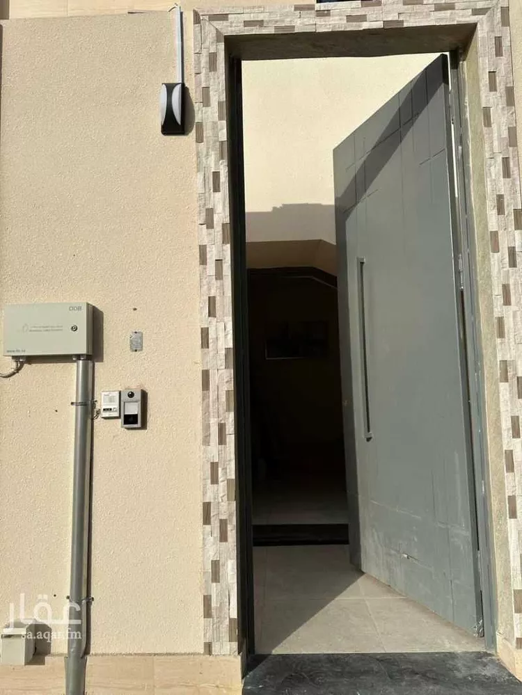 دور للبيع في شارع عبدالرزاق بن يحيى, حي الملك فيصل, مدينة الرياض, منطقة الرياض صورة 2