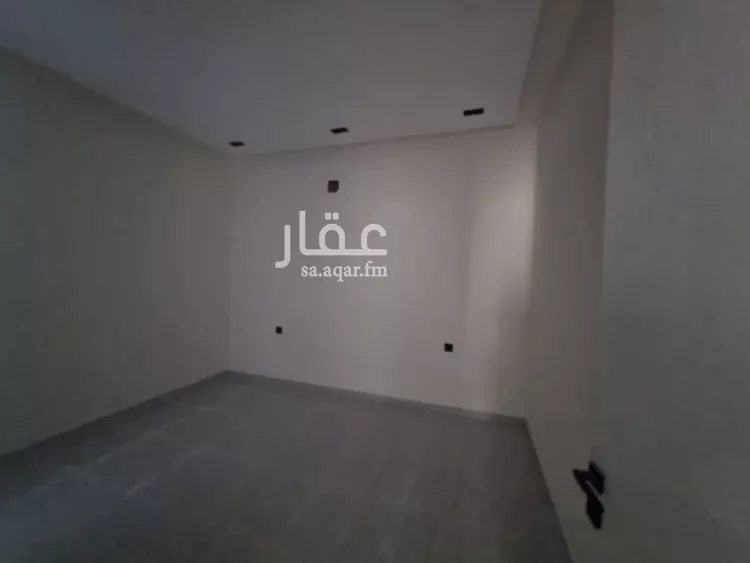 دور للبيع في شارع مالك بن الحارث, حي بدر, مدينة الرياض, منطقة الرياض صورة 4