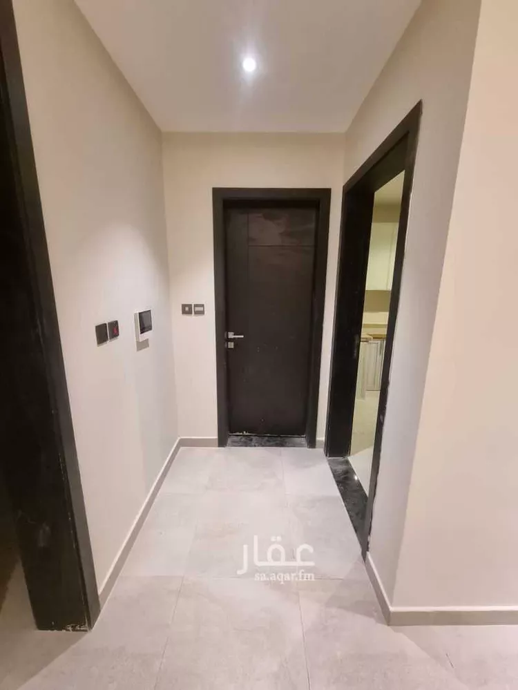 فيلا للإيجار في شارع أحمد بن محمد البغدادي, حي عكاظ, مدينة الرياض, منطقة الرياض صورة 5