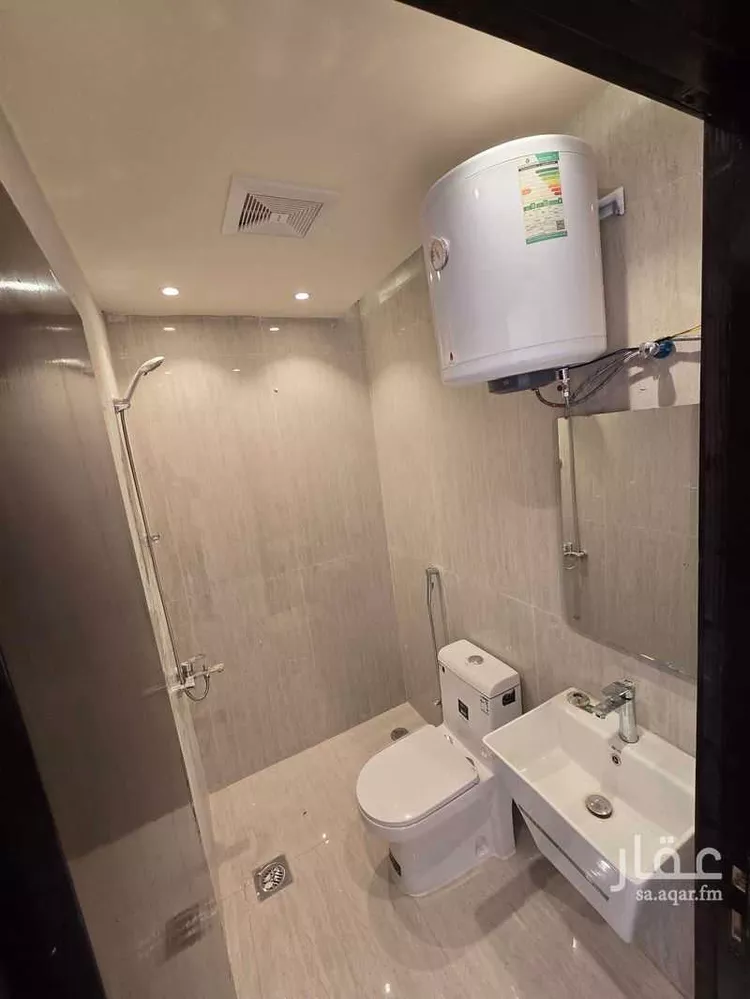عمارة للإيجار في شارع 30258788, حي المعيزيلة, مدينة الرياض, منطقة الرياض 12
