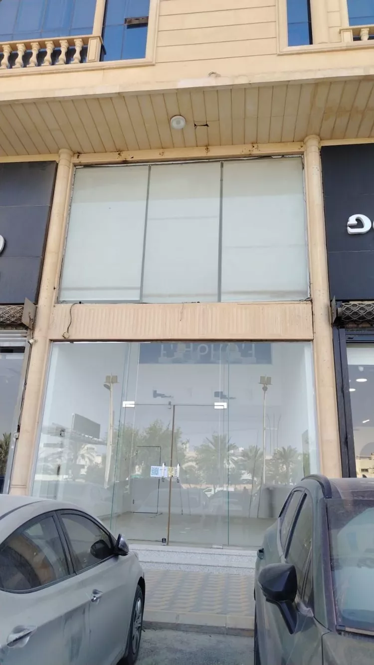 محل للإيجار في شارع الثغر, حي الملك عبدالله, مدينة الرياض, منطقة الرياض صورة 4