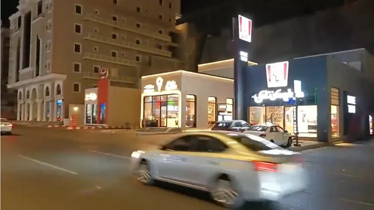 كشك للإيجار في شارع شارع عتاب إبن أسيد رضى الله عنه, حي بطحاء قريش, مدينة مكه المكرمه, منطقة مكة المكرمة صورة 3