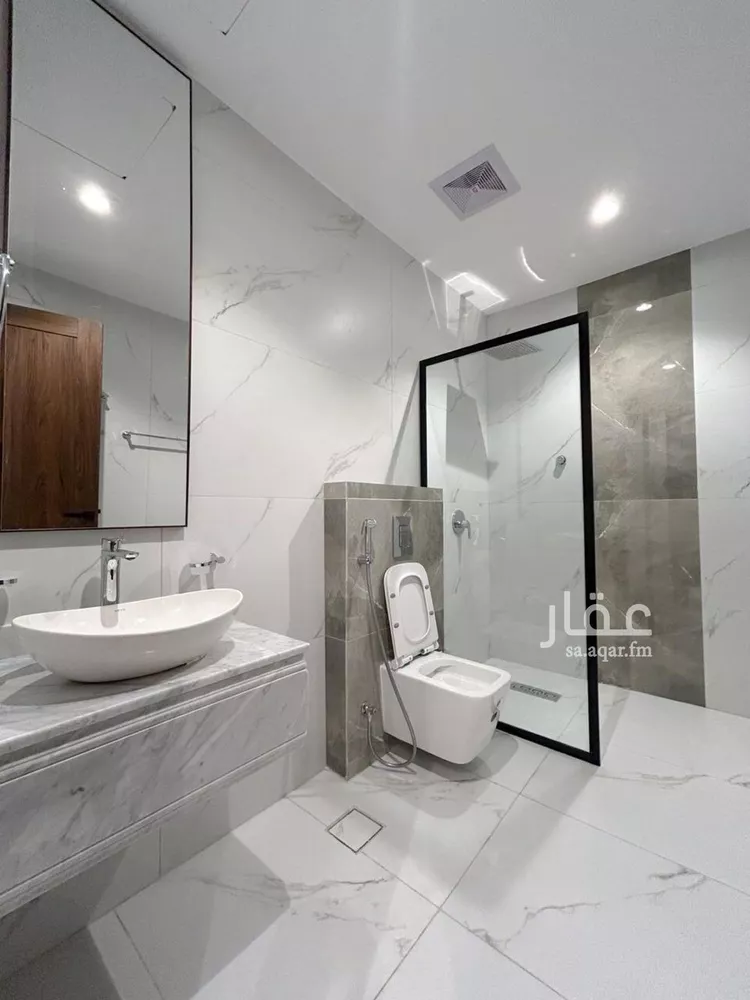 فيلا للبيع في شارع يحيىى بن مسعود الزرقي, حي شوران, مدينة المدينة المنورة, منطقة المدينة المنورة صورة 4