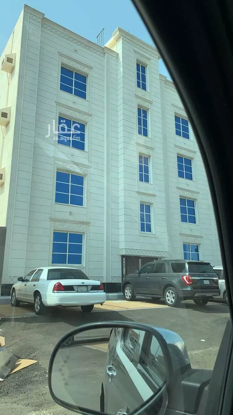 شقة للبيع في شارع الإمام محمد بن سعود ، حي الشاطئ ، جيزان ، منطقة جازان