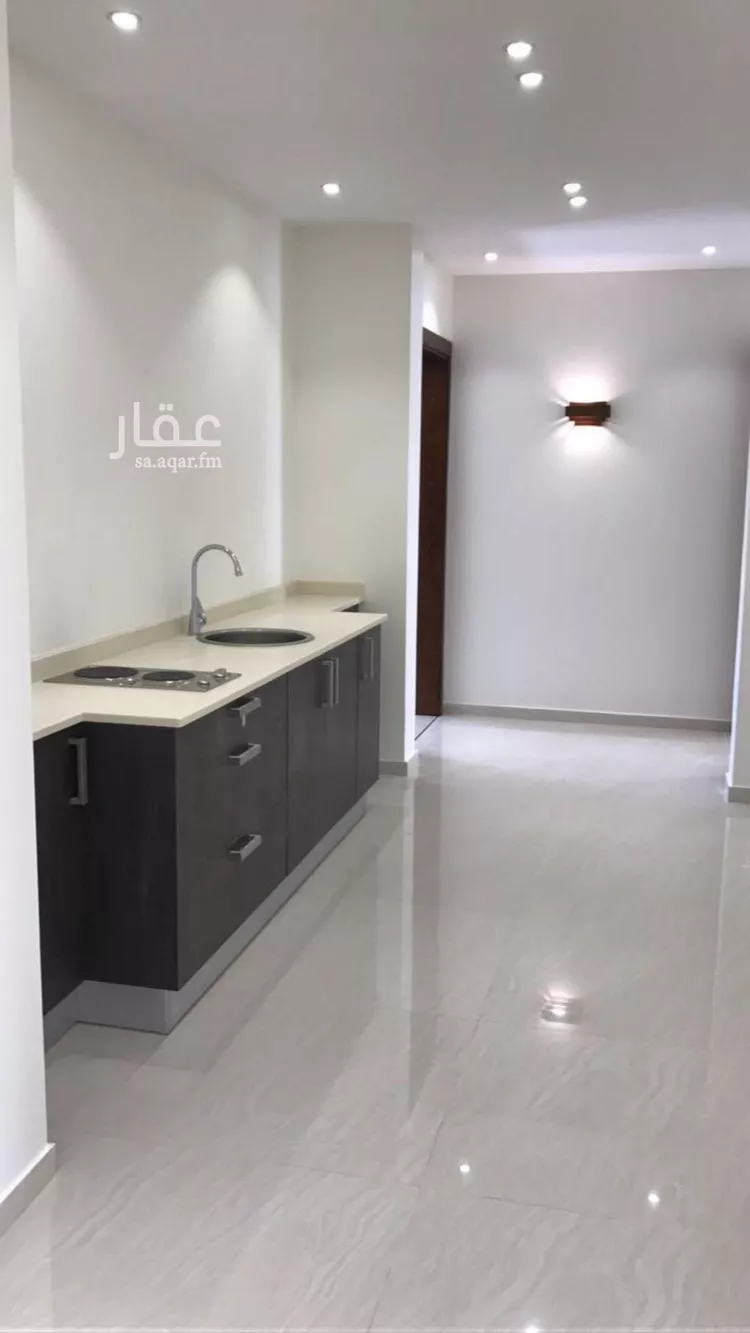 فيلا للبيع في شارع حسين بن حسن, حي النزهة, مدينة الرياض, منطقة الرياض صورة 2