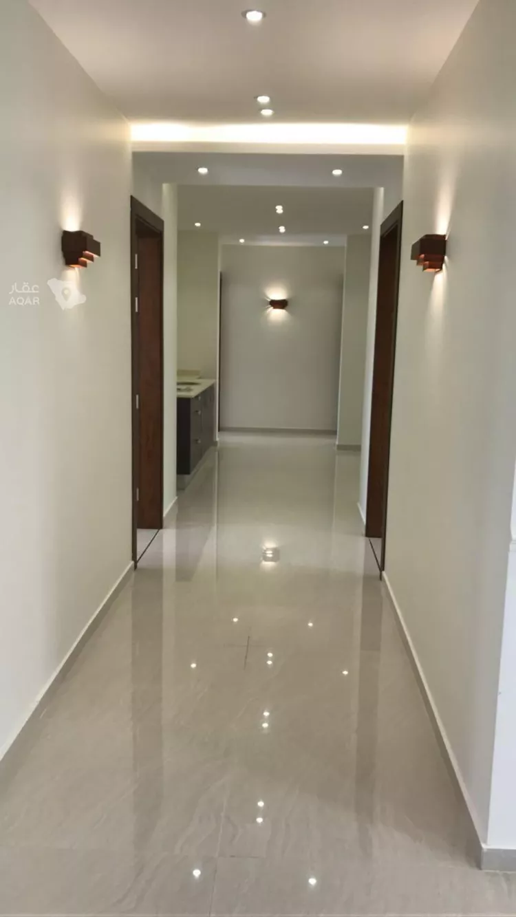 فيلا للبيع في شارع حسين بن حسن, حي النزهة, مدينة الرياض, منطقة الرياض 6