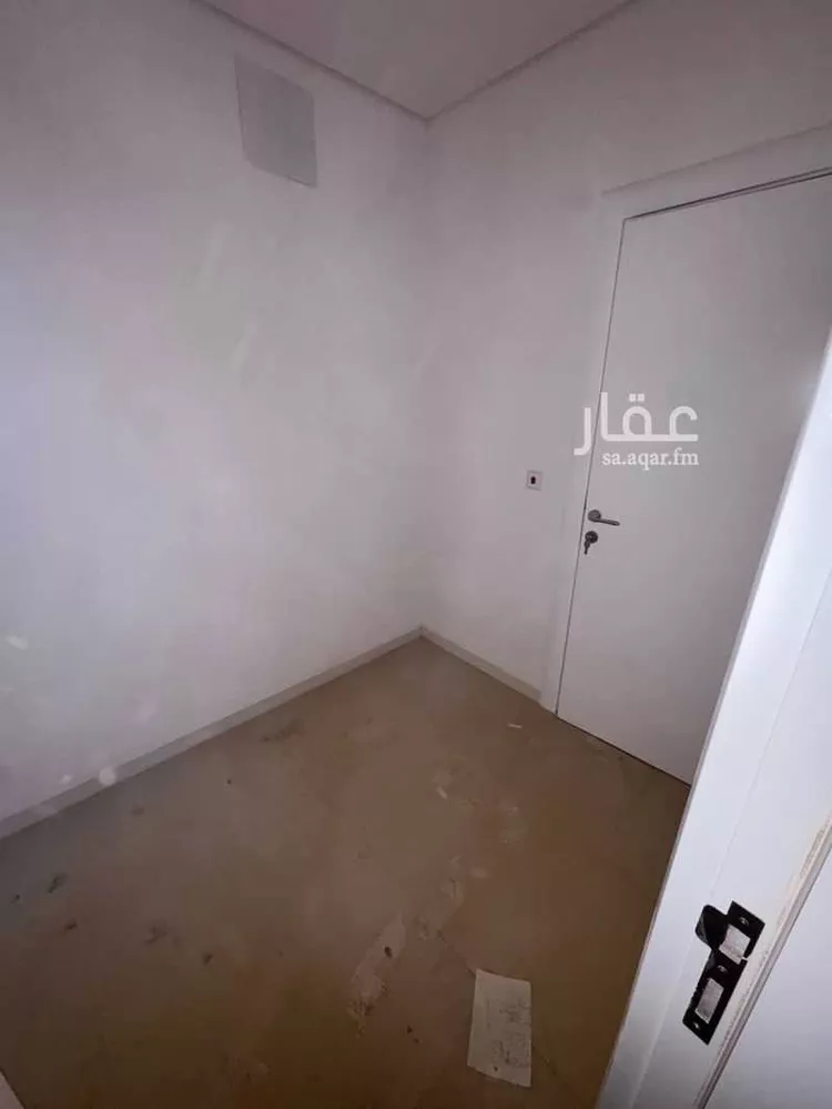فيلا للبيع في شارع الشيخ عبدالرزاق عفيفي, حي الفاروق, مدينة الرياض, منطقة الرياض 6