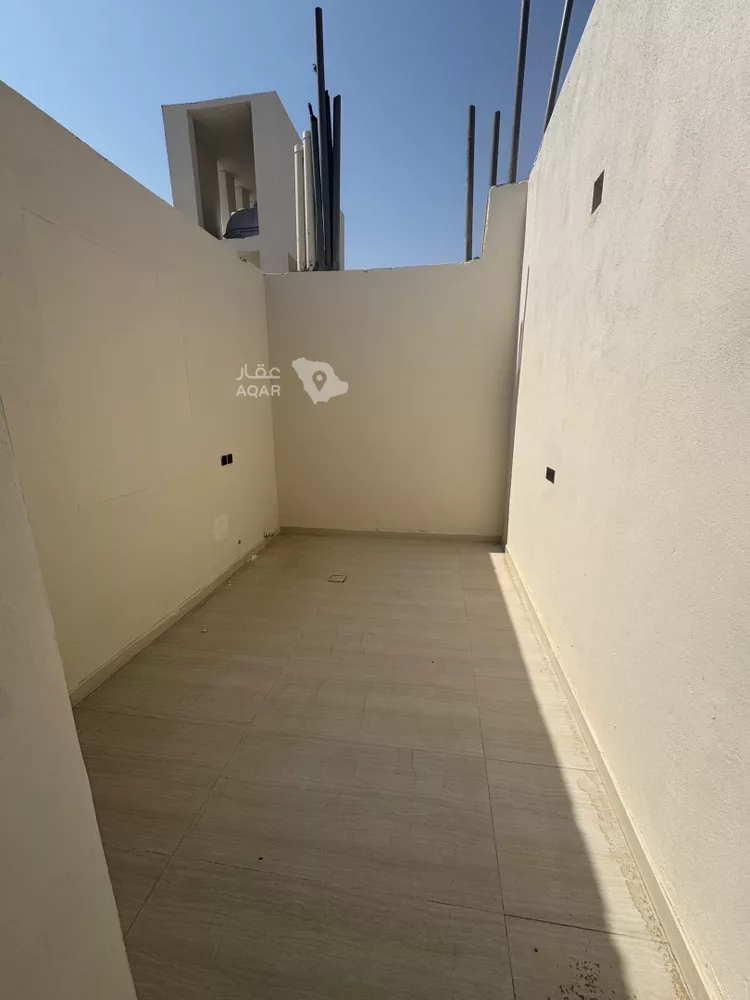 Floor for Sale in Riyadh Ash Sharq 20