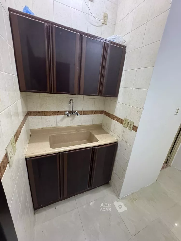 شقة للإيجار في شارع الامير ثامر, حي الخبرالشمالية, مدينة الخبر, المنطقة الشرقية 5