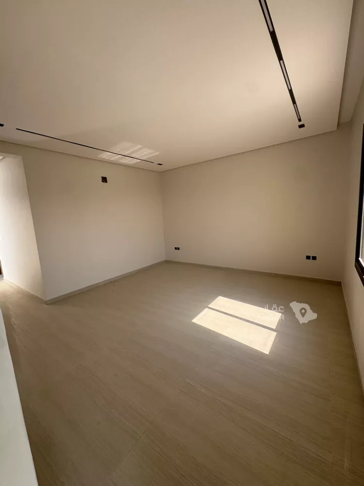 Floor for Sale in Riyadh Ash Sharq 10