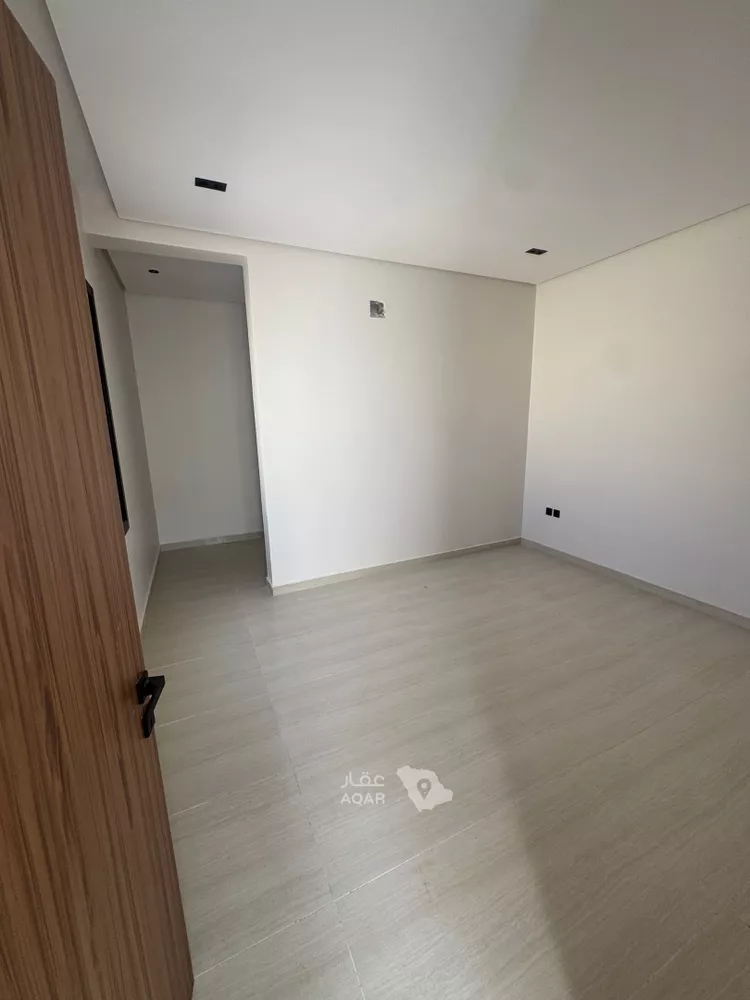 Floor for Sale in Riyadh Ash Sharq 9