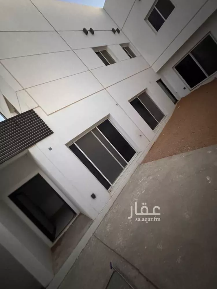 فيلا للبيع في شارع الشيخ عبدالرزاق عفيفي, حي الفاروق, مدينة الرياض, منطقة الرياض صورة 3