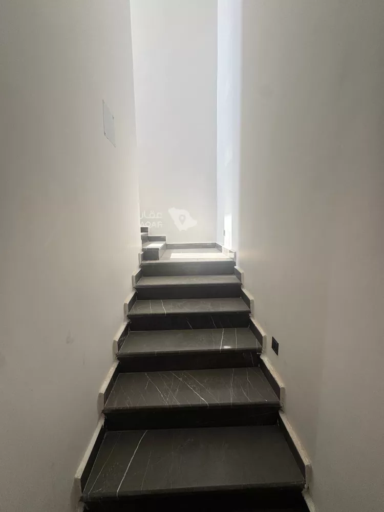 Floor for Sale in Riyadh Ash Sharq 11