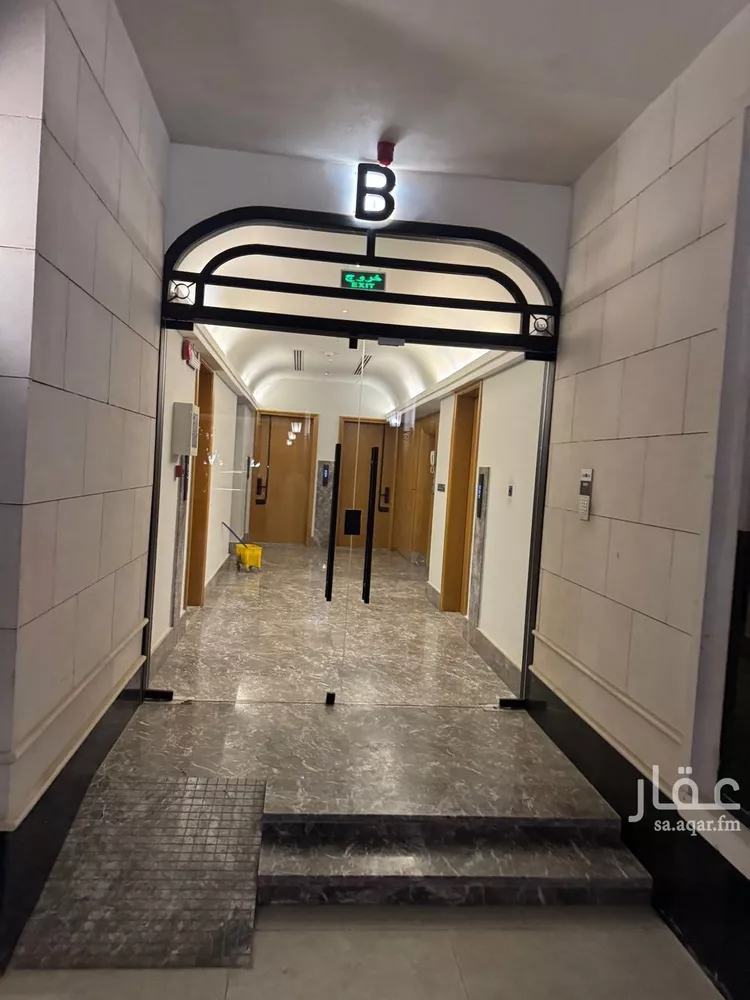 شقة للإيجار في شارع أم الورود, حي المعذر الشمالي, مدينة الرياض, منطقة الرياض صورة 3