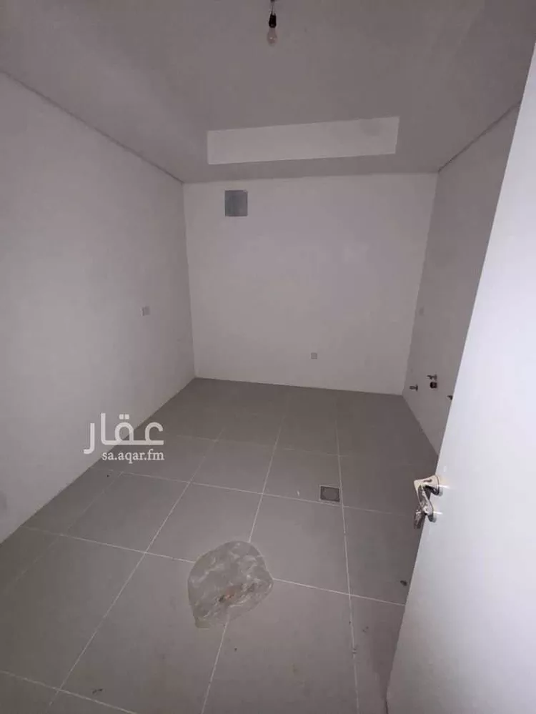 فيلا للبيع في شارع الشيخ عبدالرزاق عفيفي, حي الفاروق, مدينة الرياض, منطقة الرياض 9