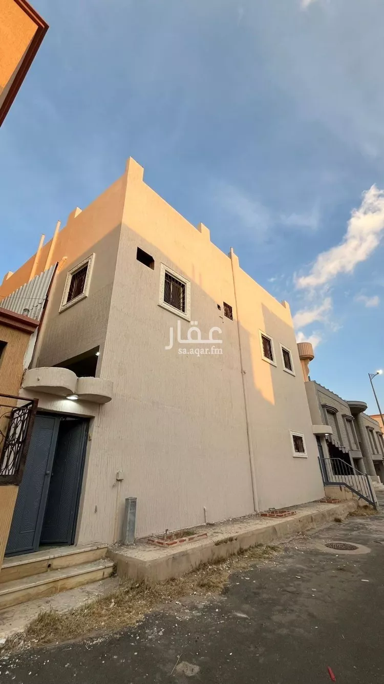 فيلا للبيع في شارع صالح بن عبد الواحد, حي الخنق, مدينة احد رفيدة - الخنق, منطقة عسير صورة 3