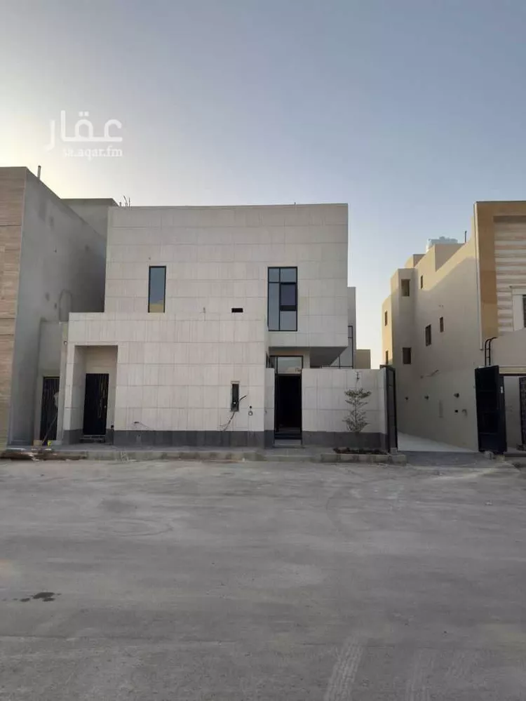 فيلا للبيع في شارع أبي الفتوح الطوسي, حي المهدية, مدينة الرياض, منطقة الرياض 1 صورة