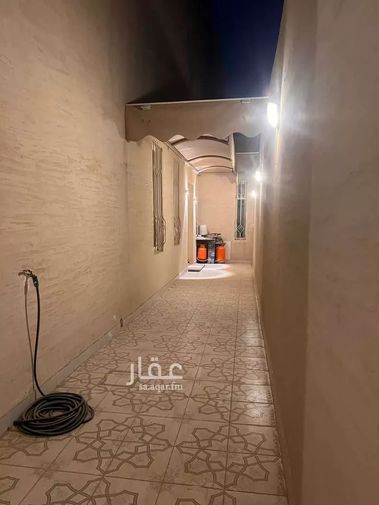 فيلا للبيع في شارع الأسنة, حي الدار البيضاء, مدينة الرياض, منطقة الرياض صورة 3