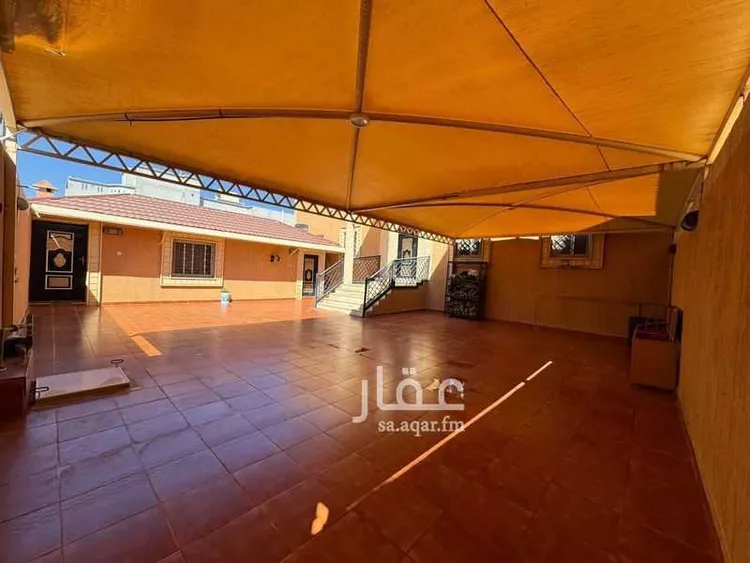 فيلا للبيع في شارع ابي نصر الضرير, حي شمال التضامن, مدينة خميس مشيط, منطقة عسير صورة 2